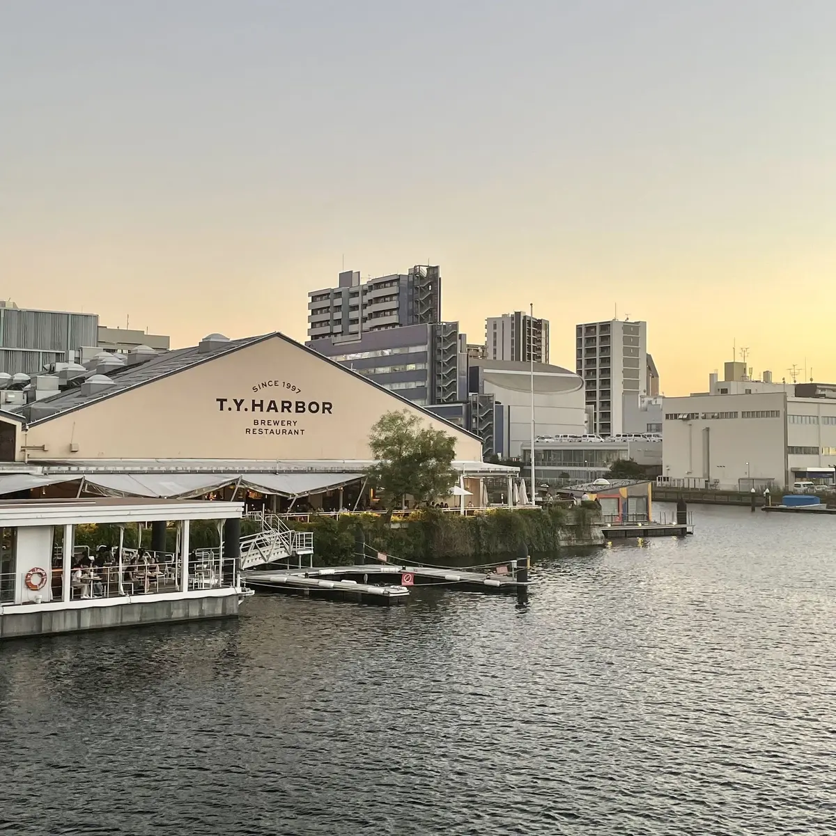 カジュアルからキレイめまで着回しやすい♡の画像_5