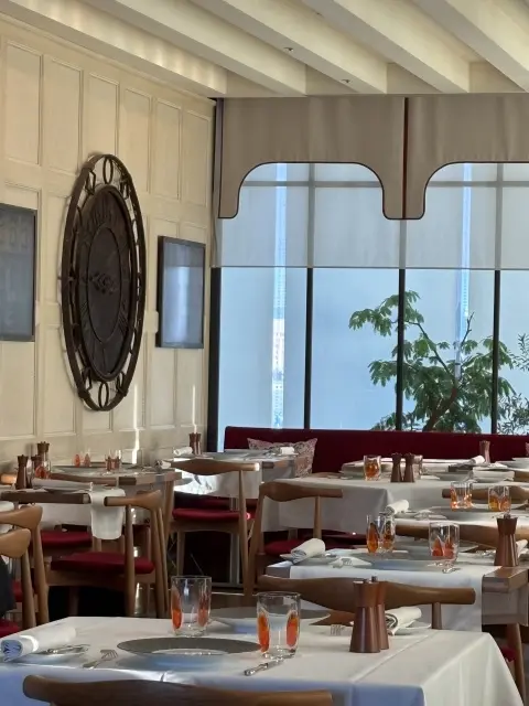 ソワレ・ドゥ・エクラへ向かう、特別な一日の画像_3