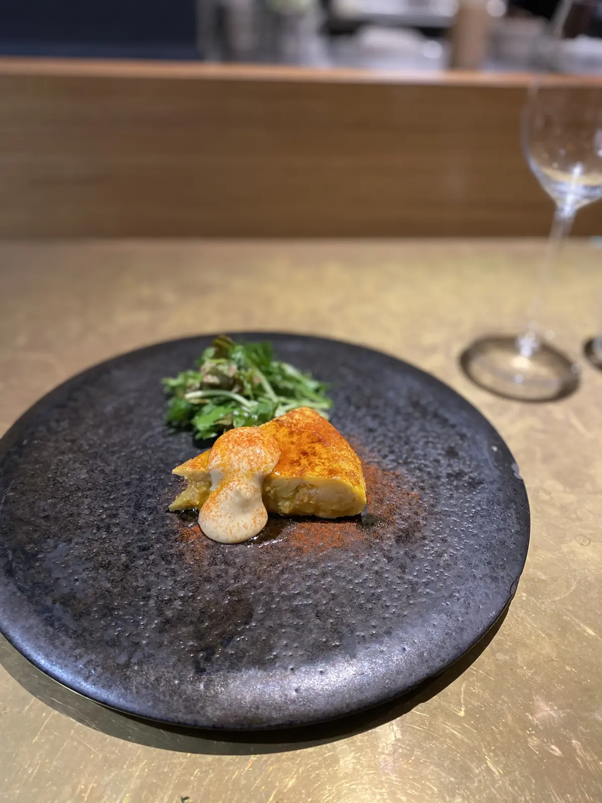 スモークされたパプリカパウダーを効かせたスペイン風トルティージャ