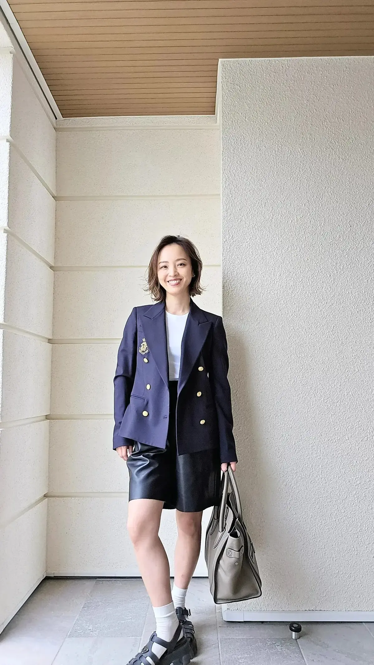 【50代 サンダルコーデ15選】夏の足元は涼しげで軽やかに！今どき感も抜け感も出せる一足