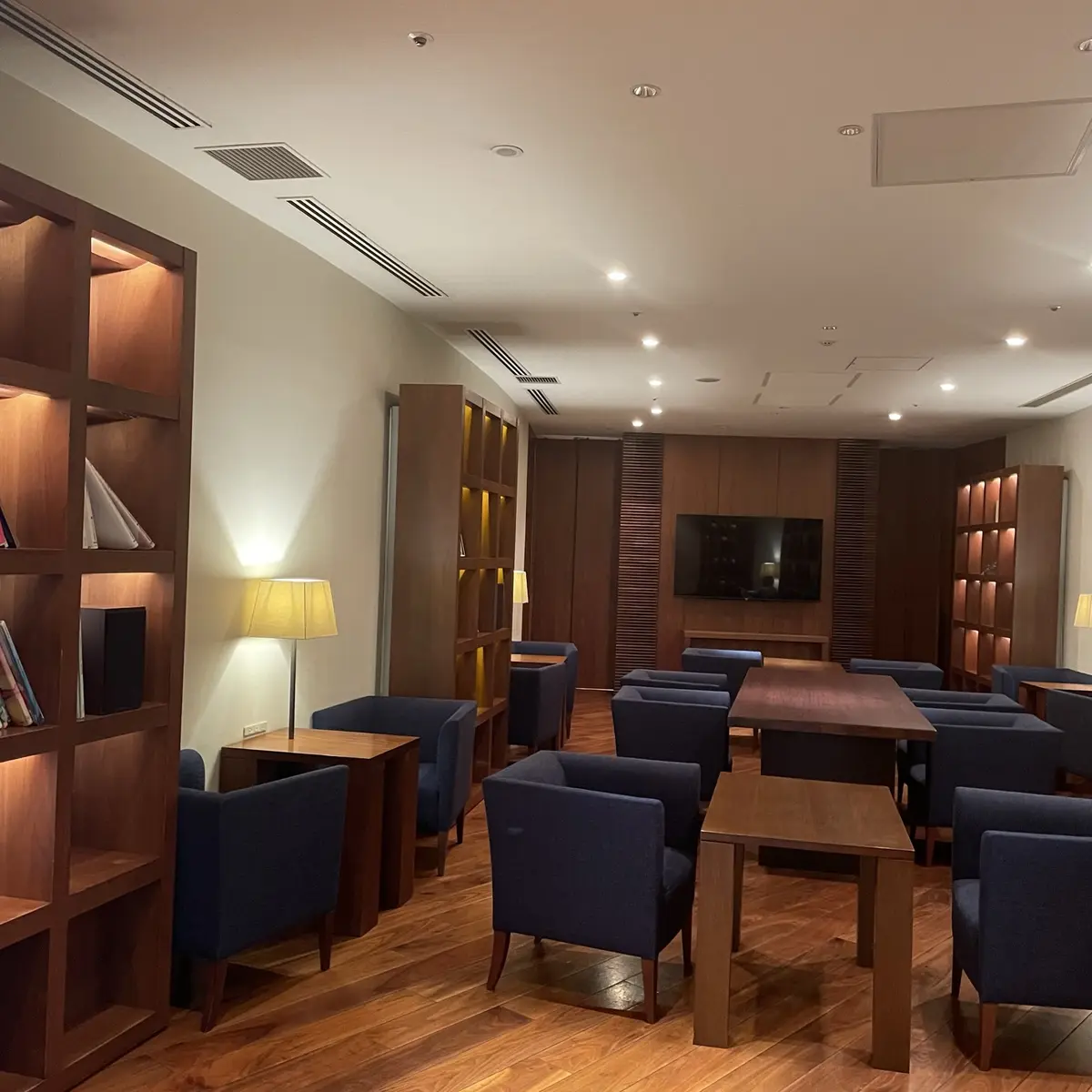 ハイアット リージェンシー 箱根の「ドローイングルーム」の内観