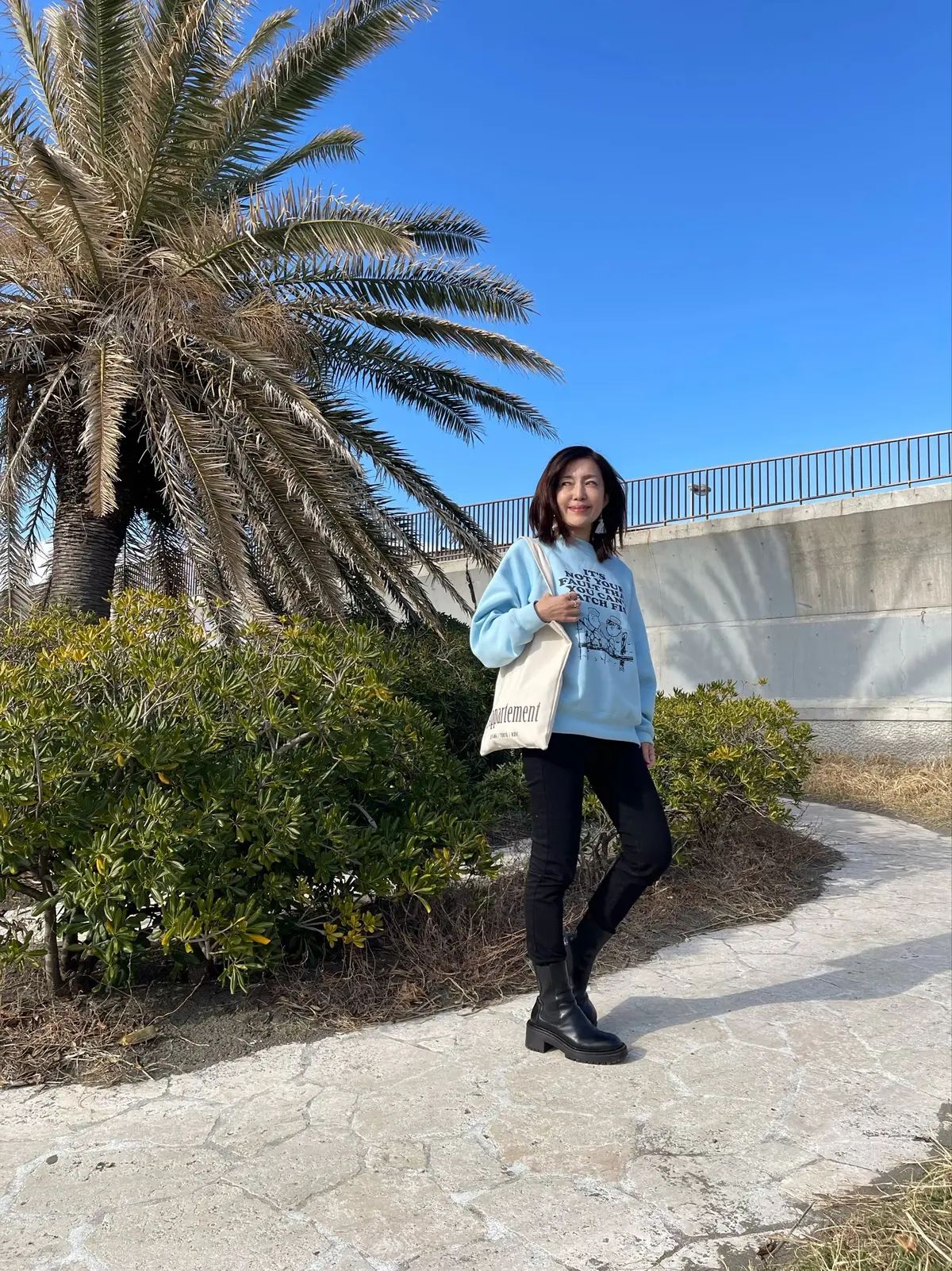 GUメンズの春色スウェットでご近所ランチの画像_2