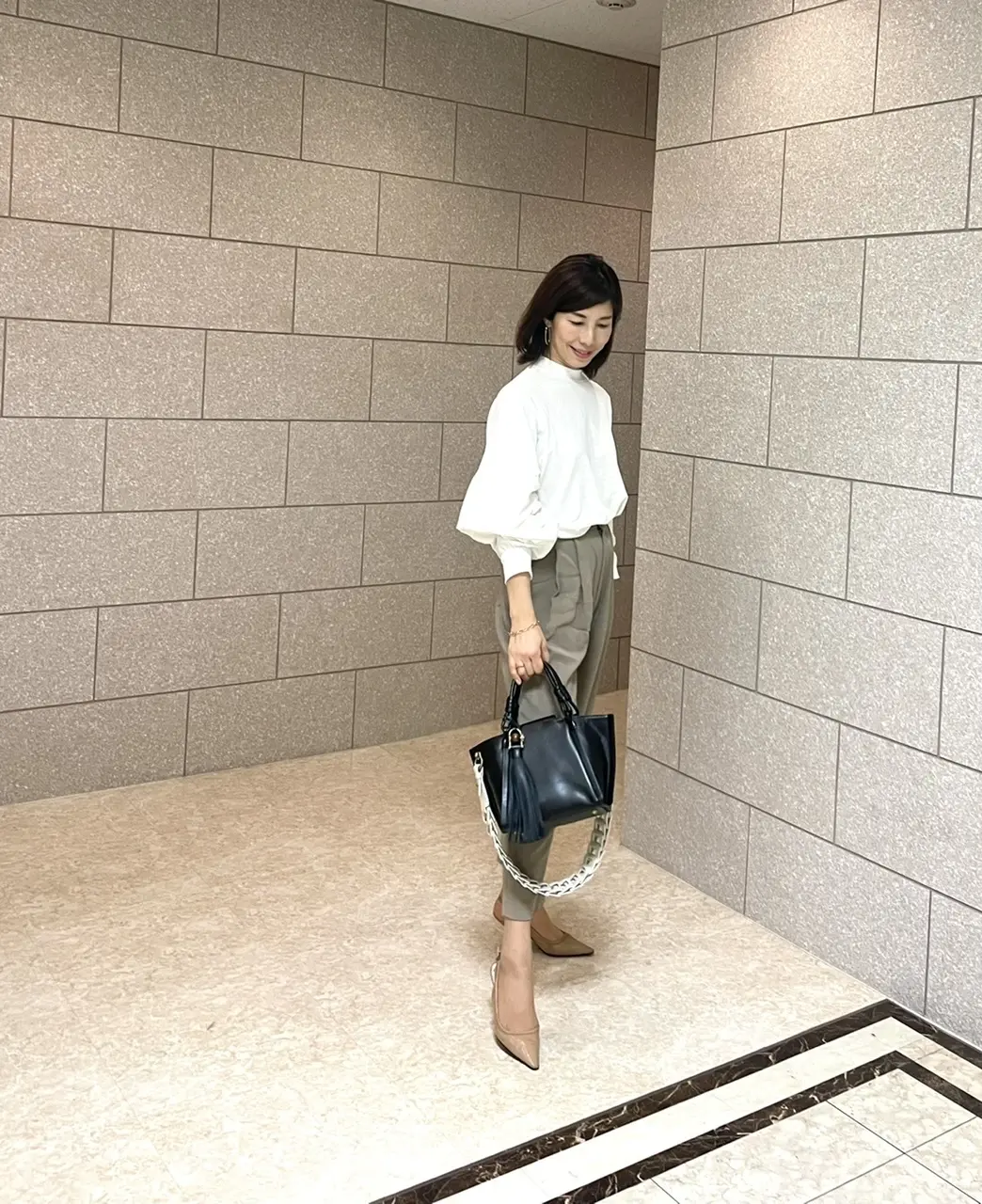 カジュアルな白の魅力の画像_2