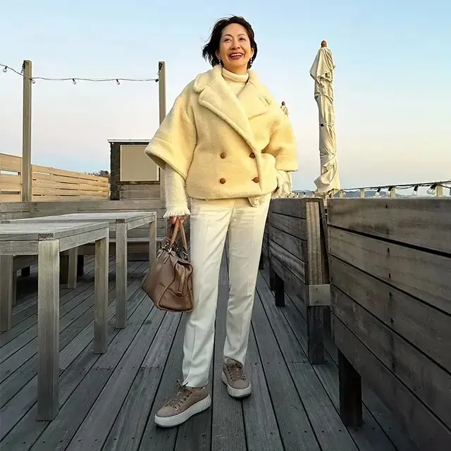 50代の冬のお出かけが楽しくなる！おしゃれなアラフィー女性の愛用コート3選
