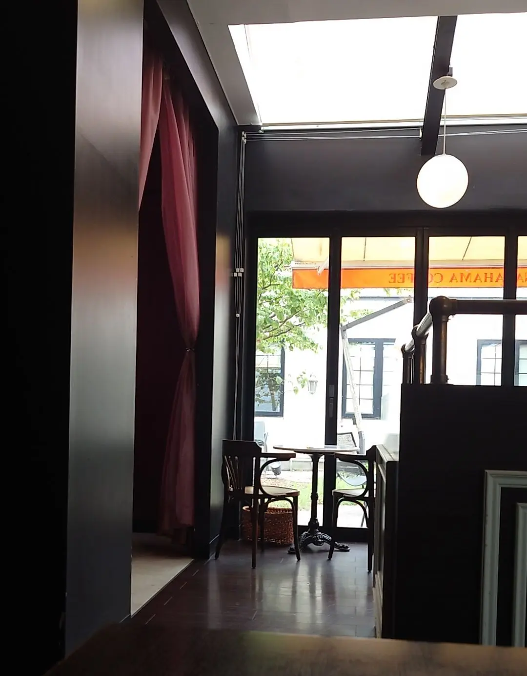 ナガハマコーヒー店内