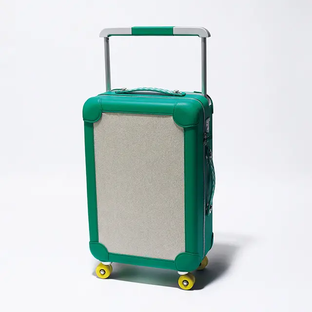 キャビンサイズに機能美と遊び心が満載