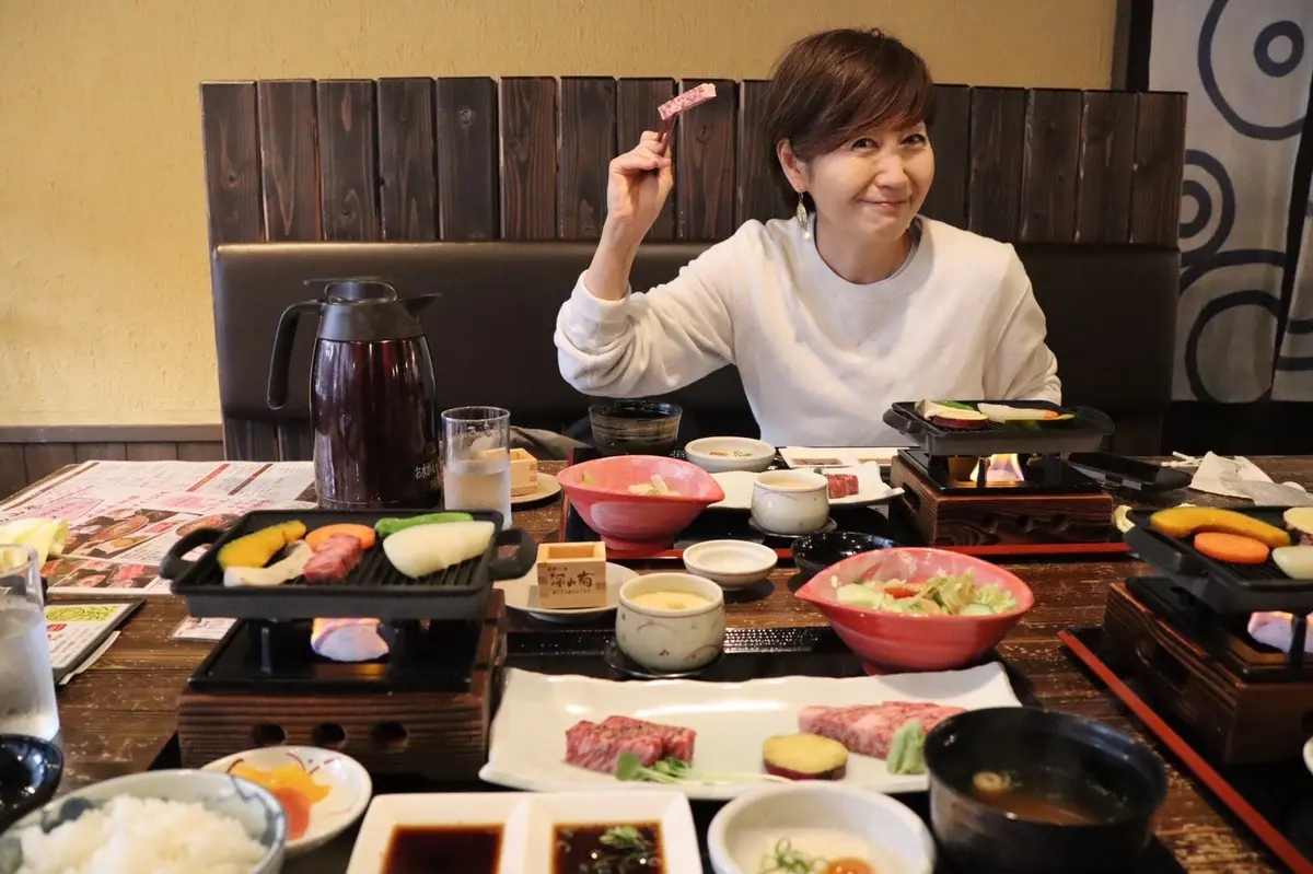 雨模様の春の高山祭の画像_7