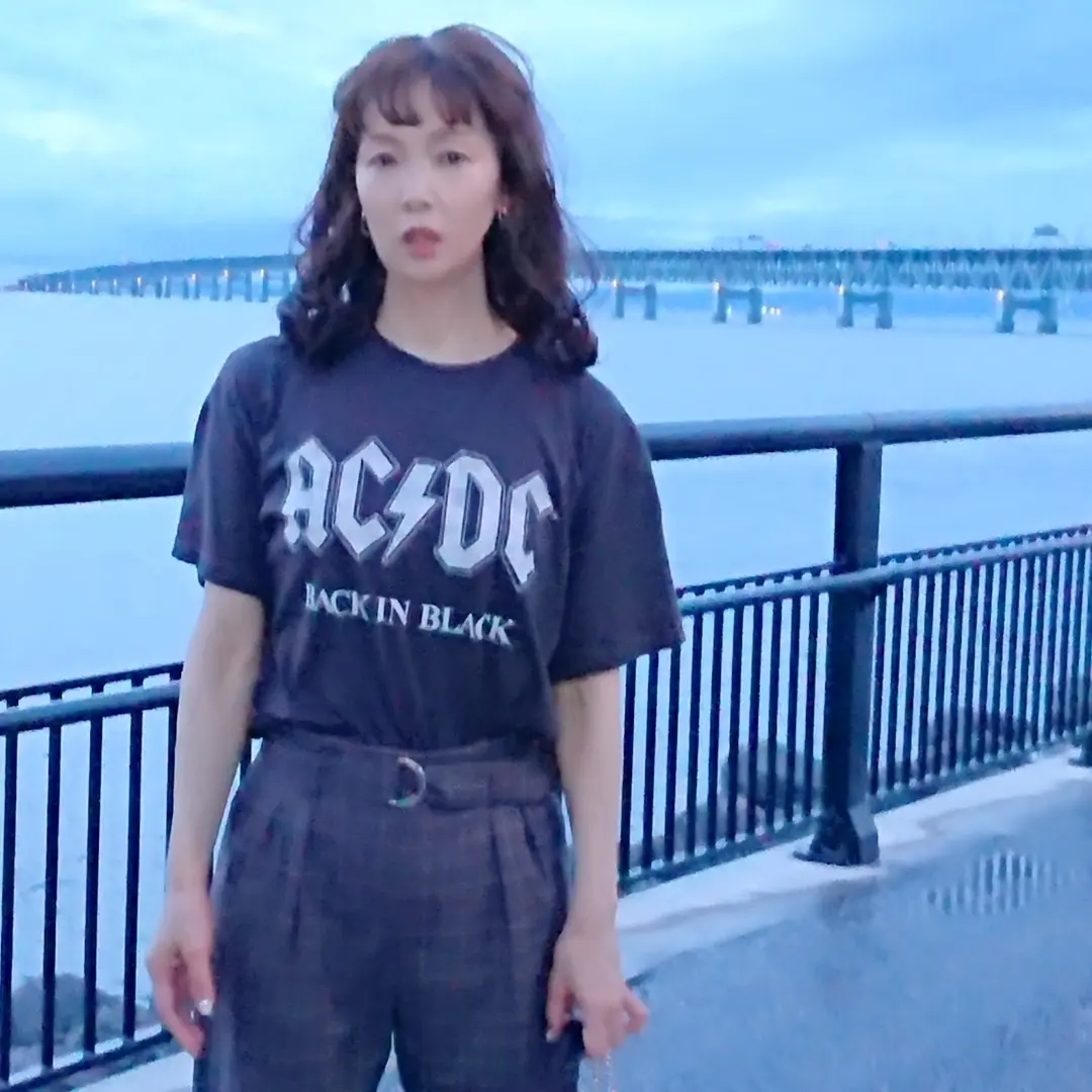 ROCK Tシャツ  グレーTシャツ