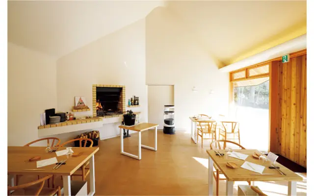 開放的で明るい店内