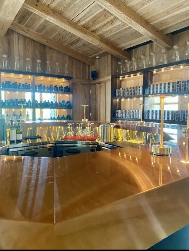 ファッションと香りのコラボを提案する「フの画像_6