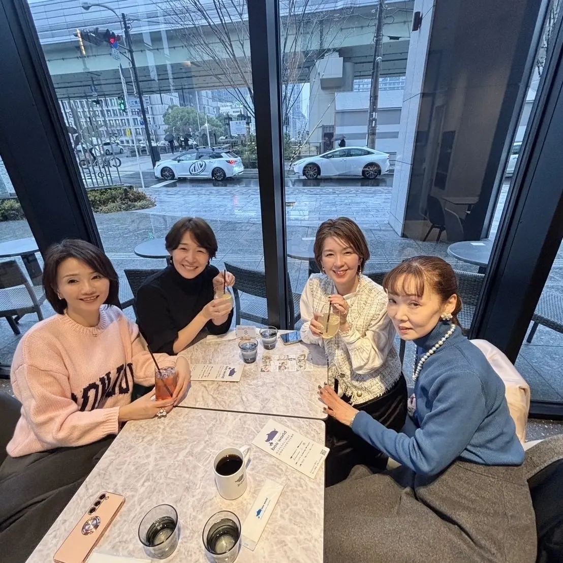 ベロアパンツでホテルランチin大阪の画像_3