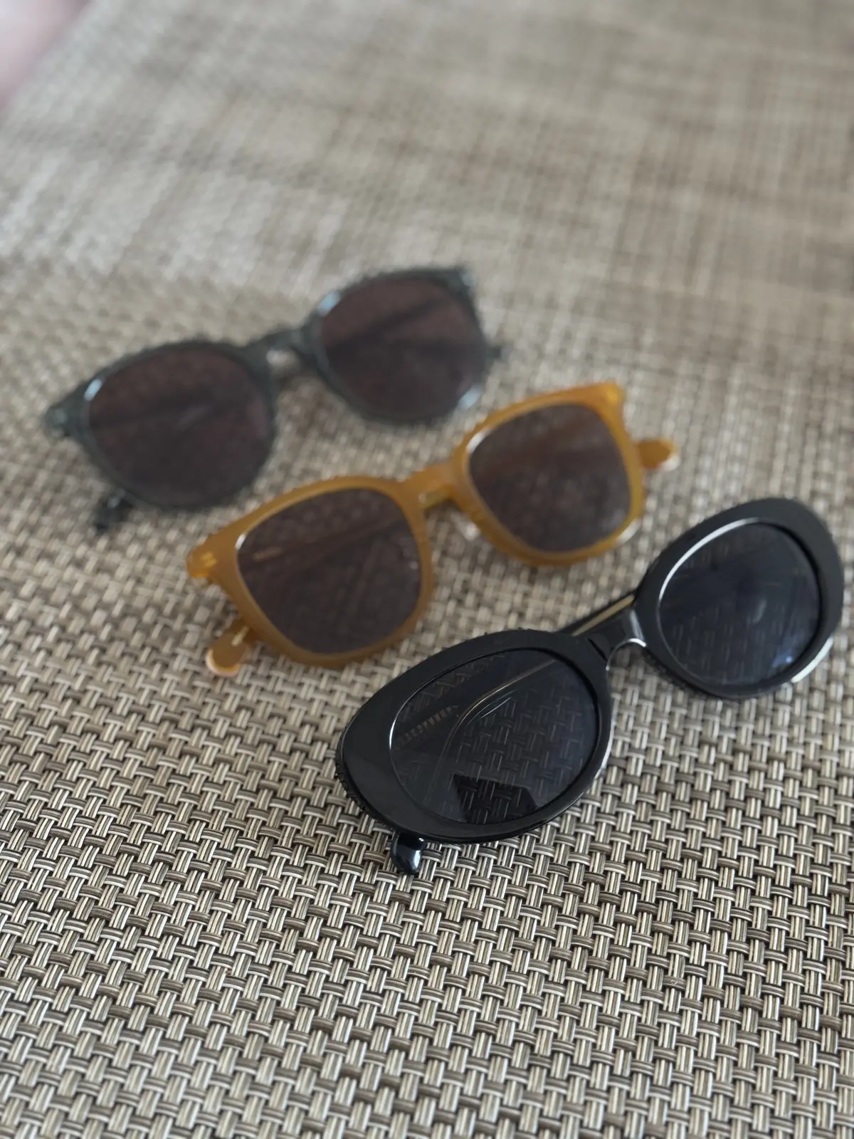 小物使いで大人のアーバンリゾートスタイルの画像_4