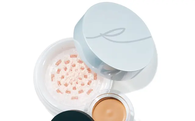 《RMK》エアリータッチ フィニッシング パウダー P01