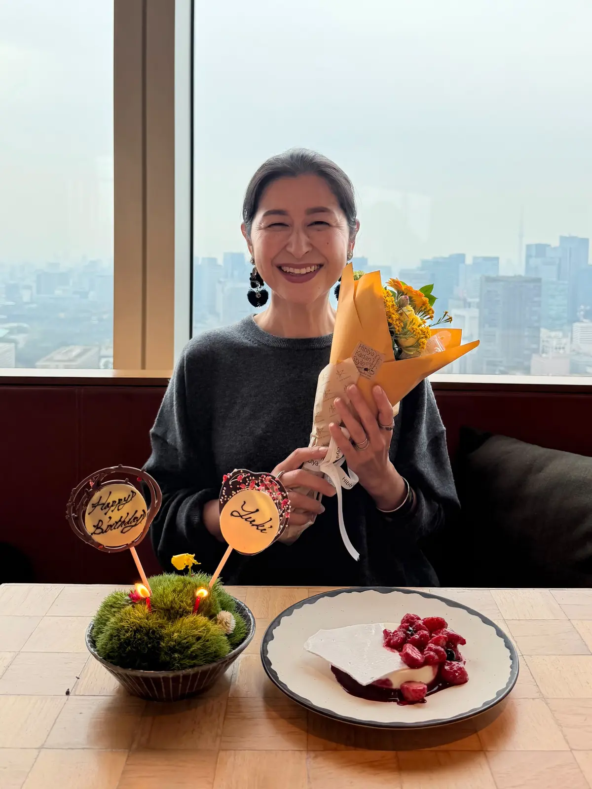 50代　冬のオシャレが華やぐボトムスでおの画像_17