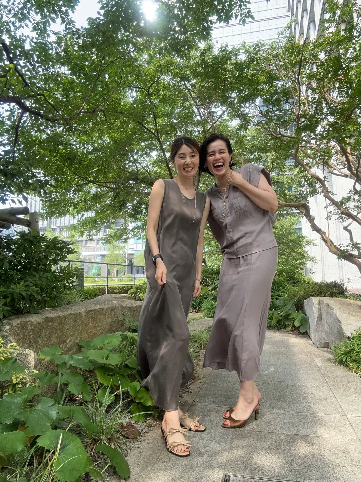 秋まで着れそうなワンピースの画像_6