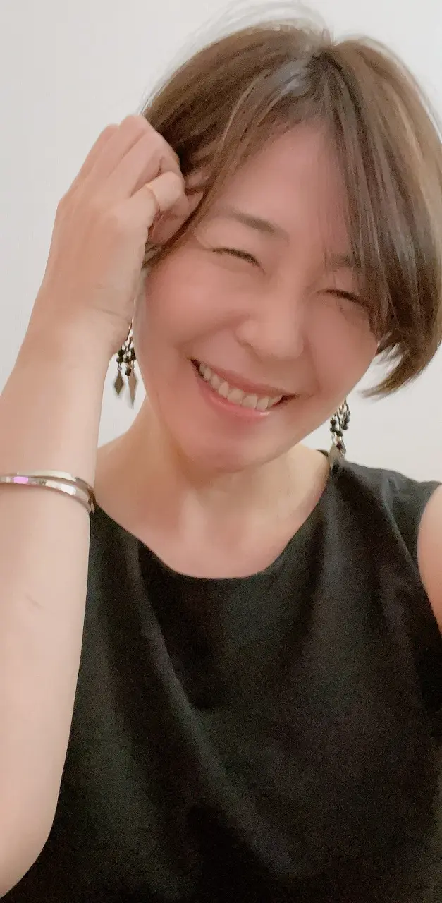 夏を前にショートヘアとハイライトでスタイの画像_2