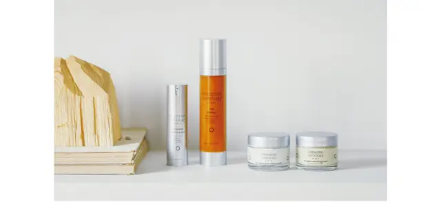 「エレメンタル ハーボロジー」製品も販売