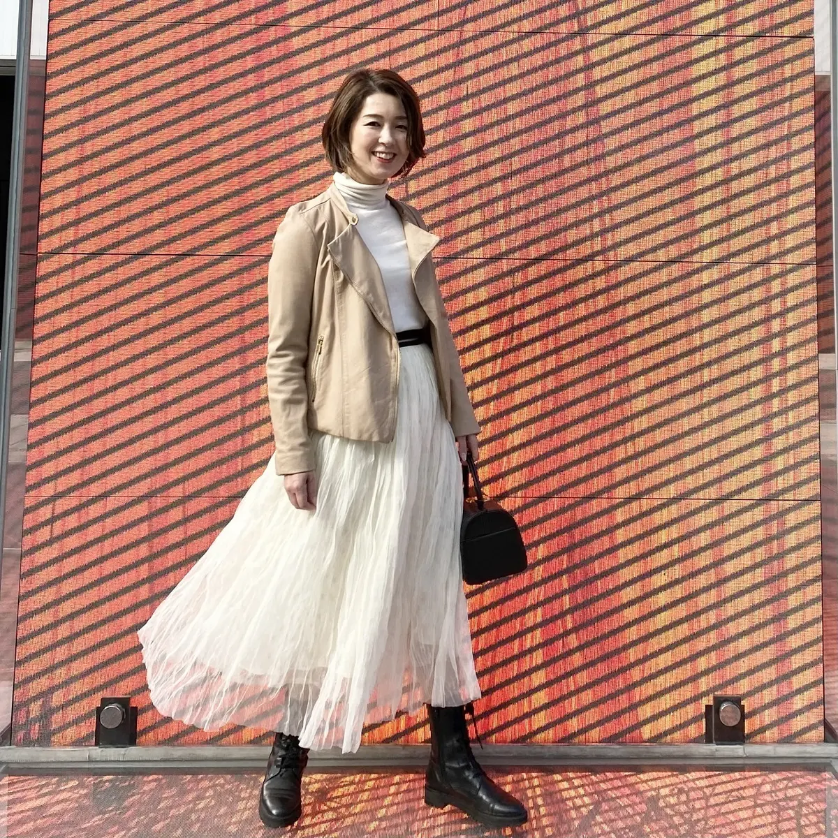 冬のおしゃれが華やぐ！女らしさ格別「大人のスカート」コーデ