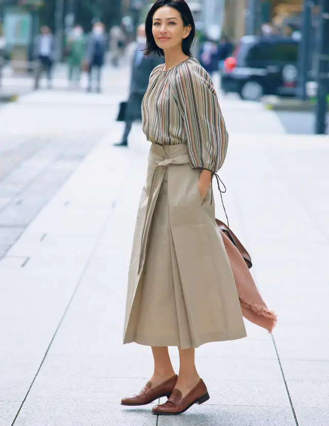 素肌に溶け込むスマートな一足が全身をおしゃれに