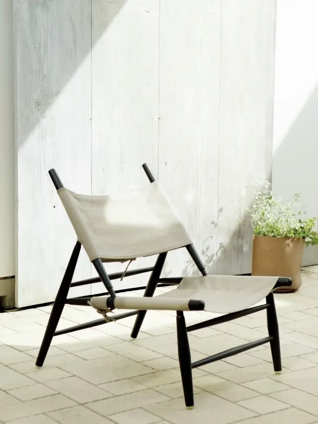 Stellar Works Wohlert Aluminium Triangle Chair