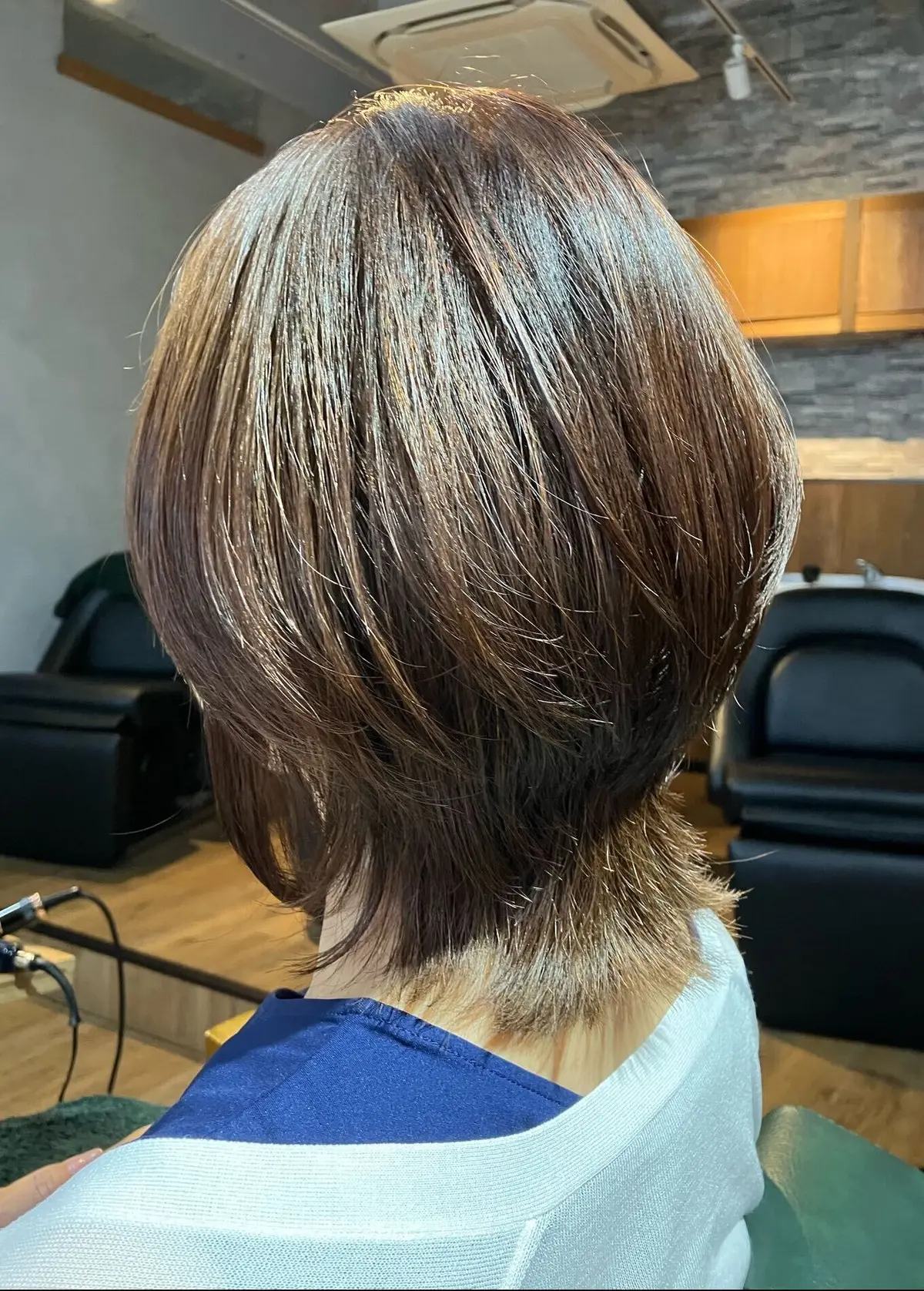 アラフィフミディアムヘア　外ハネボブ　くびれボブ　ヘアメンテナンス　DEMI DO jマダム 若見えヘア