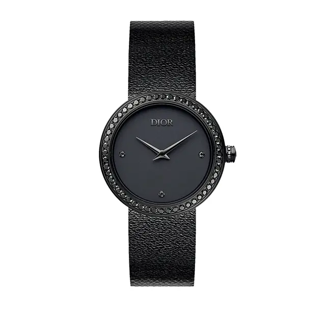 メゾンのタイムピースを象徴する永遠のラウンド型