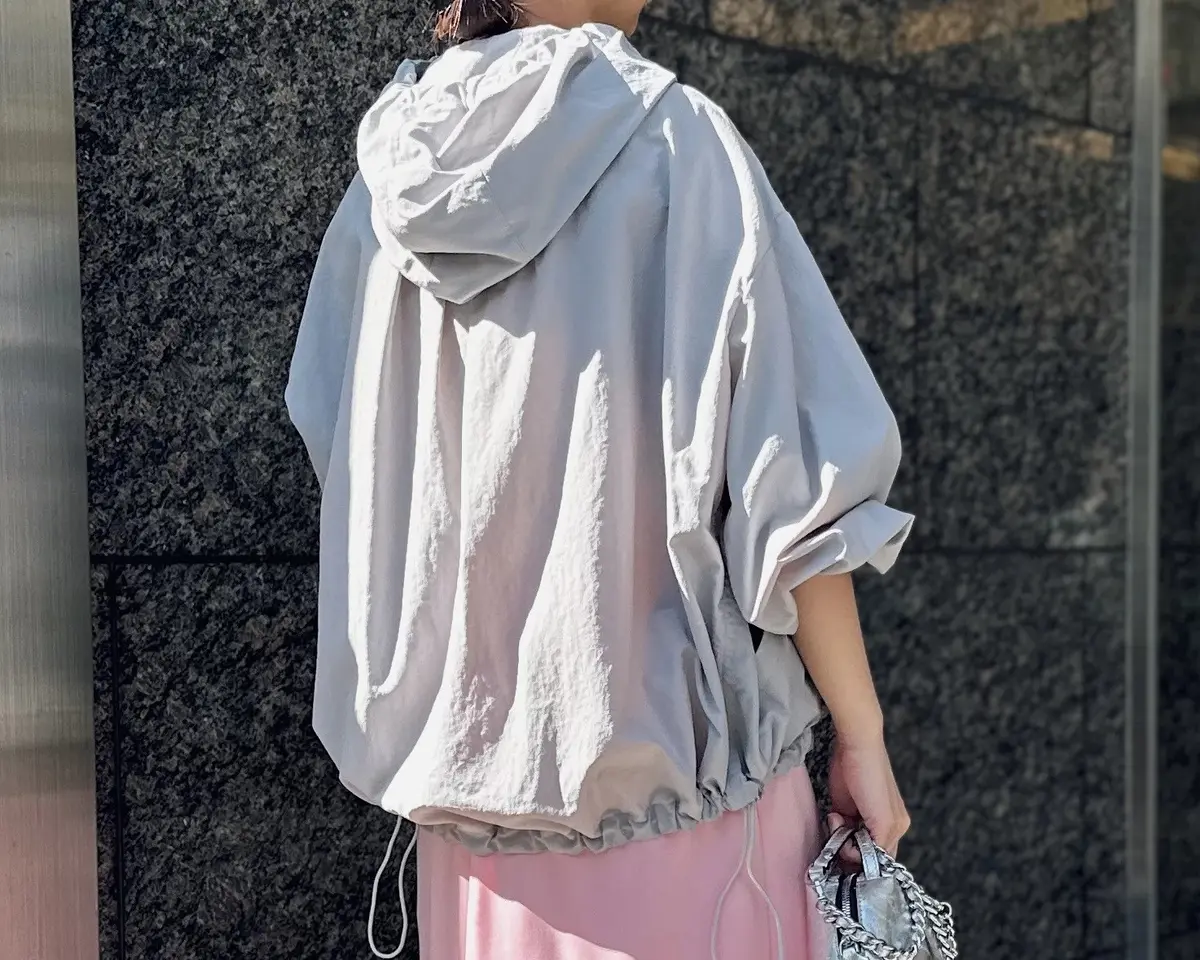 ＼新色グレー登場！／春に重宝する「ライトの画像_3