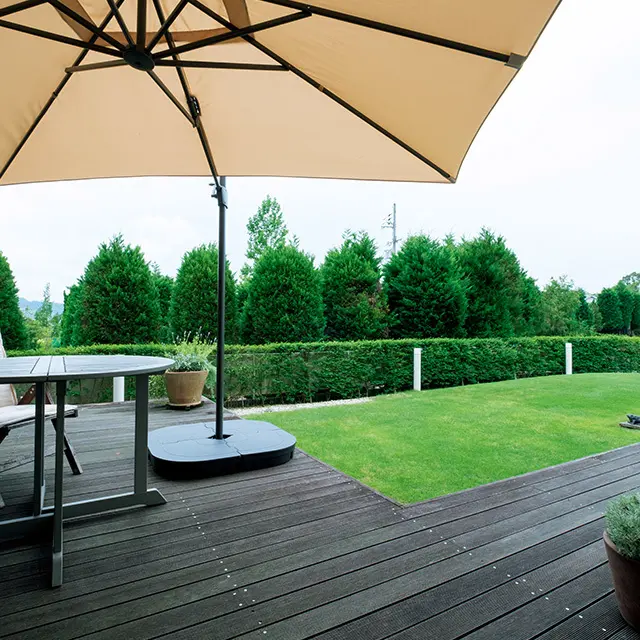 広大に広がる芝生