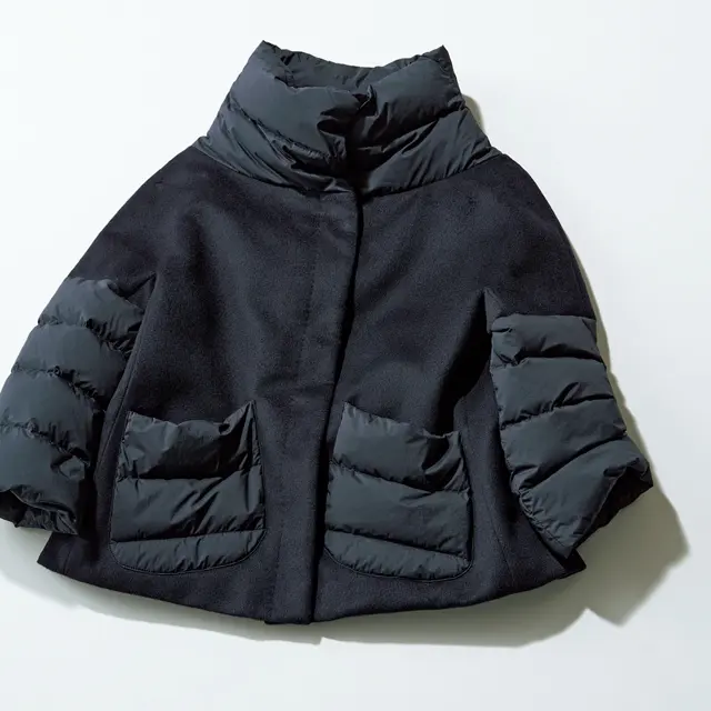 Aラインシルエットの女性らしいダウンコート