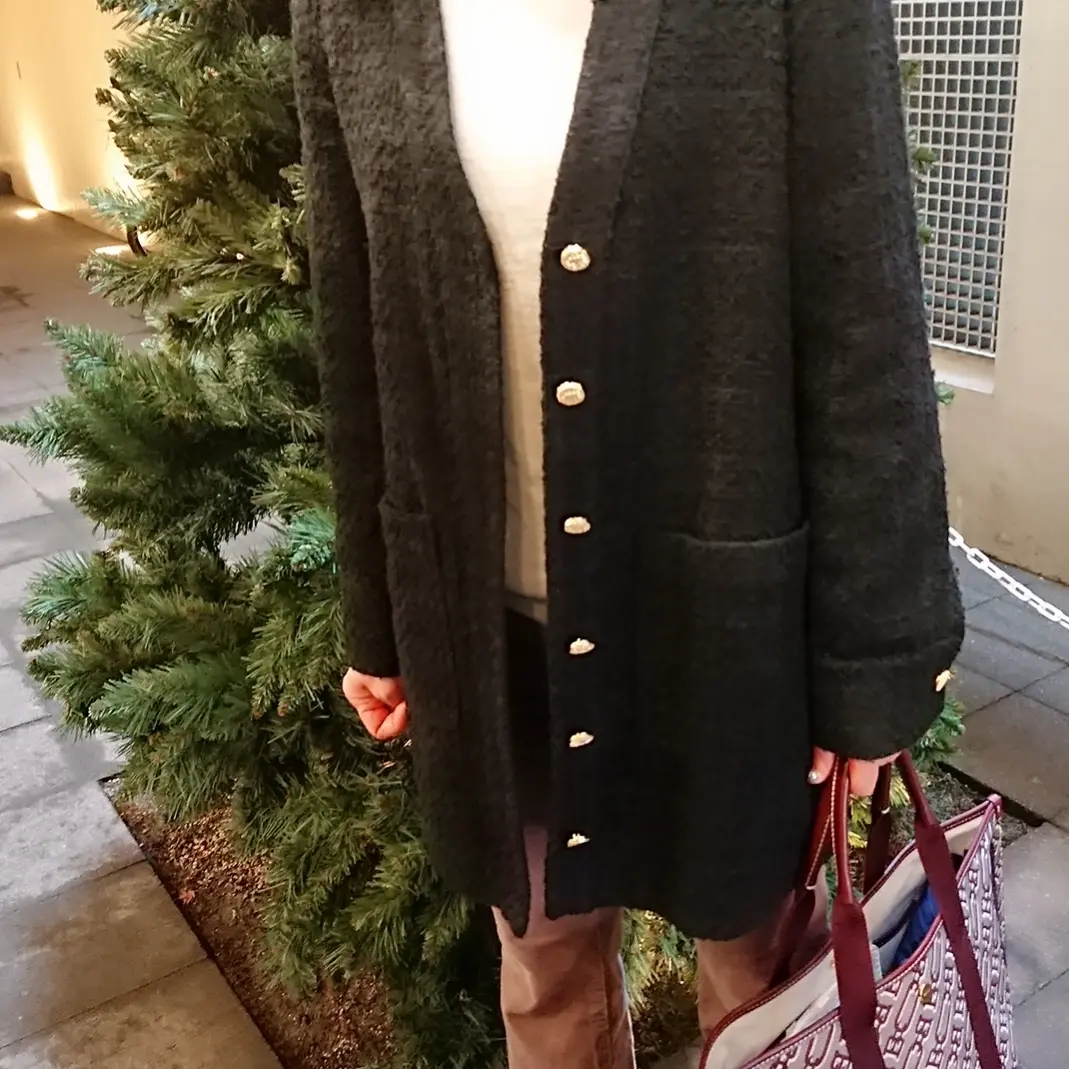 黒いロングジャケット