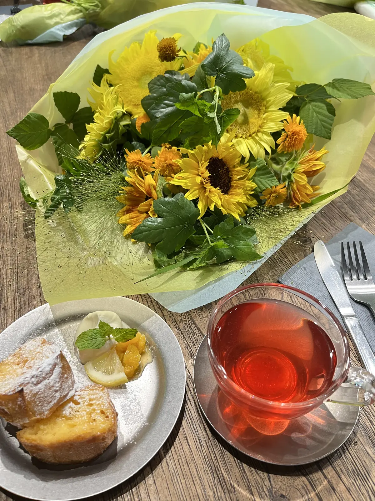 青山でヒマワリを楽しむの画像_9