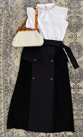 トップス/Doclasse  スカート/Adore バック/Radice