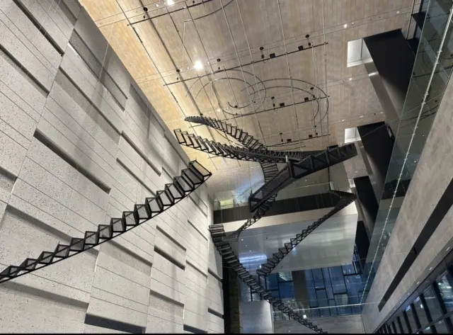 芸術の秋、アート作品にふれて。の画像_2