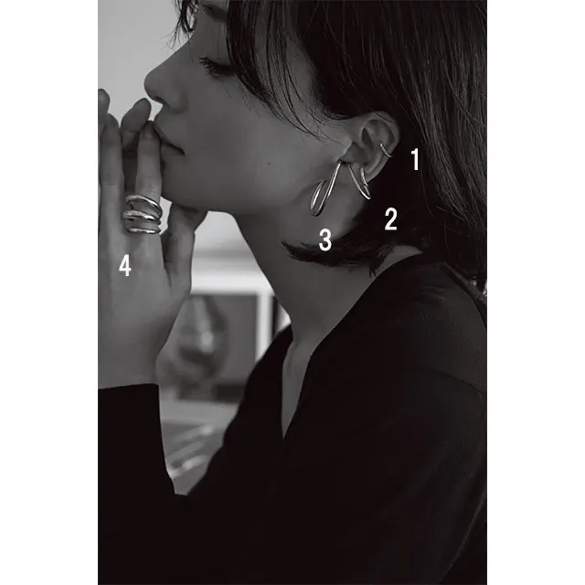 「片耳だけ盛る」というアンバランスなつけ方は、想像以上にしゃれ見え効果が高い。