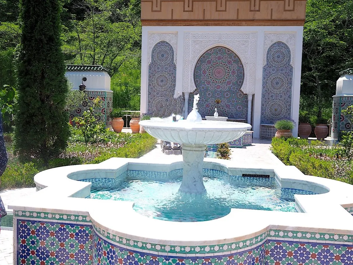 ぎふワールド・ローズガーデン「モロッコガーデン」