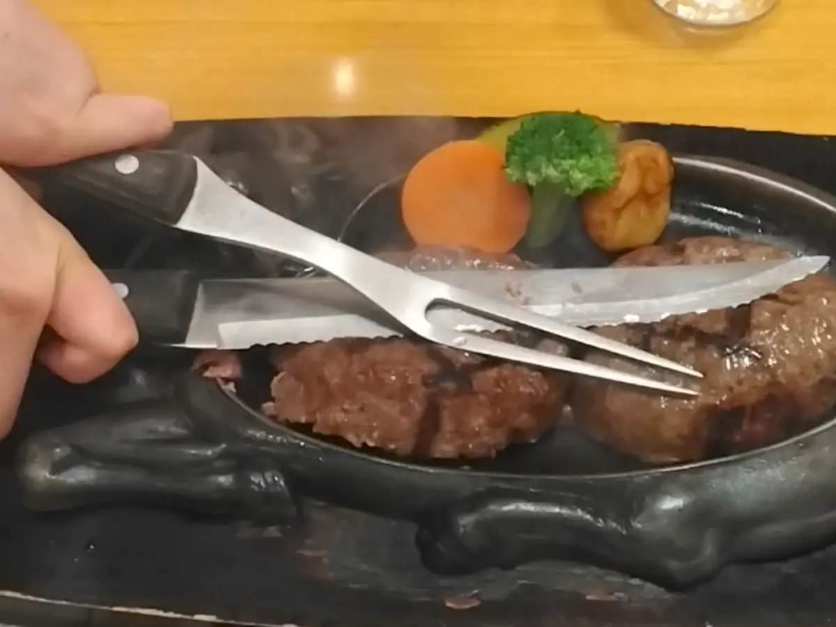 300分待ち?! 静岡で有名なあのハンバの画像_7