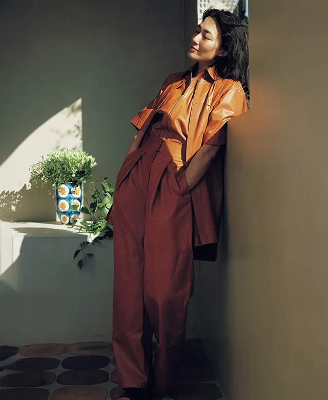 極上のスムースカーフ スキンを全身で堪能する 贅沢な昼下がり