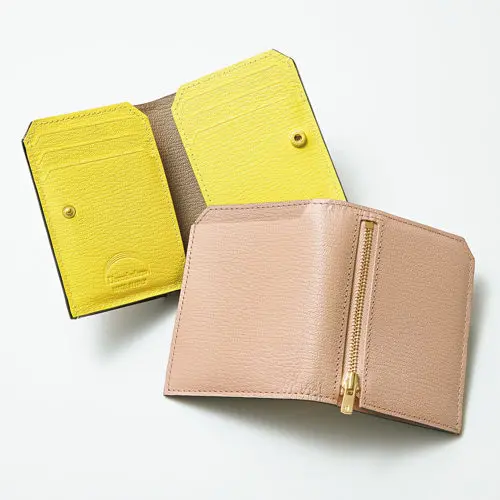 機能優秀デザインで所作まで美しく！エクラ別注「大人の小さめ財布」