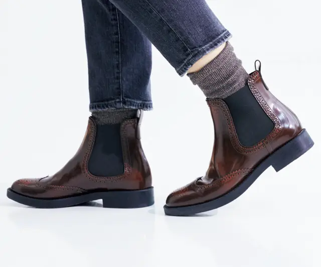 大草直子さんの冬の小物使い　ショートブーツ×ソックス