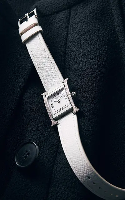 フレッシュな白い輝きをまとったエルメス「Hウォッチ」