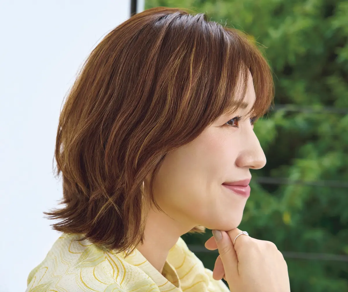 長井かおりさん　髪色　サイドの写真