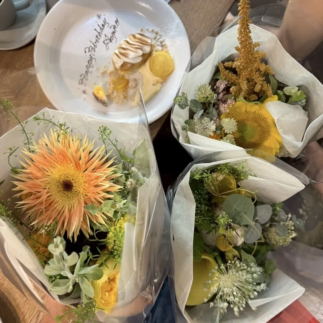 柔らかデニム×ショート丈ブラウスで過ごすの画像_3