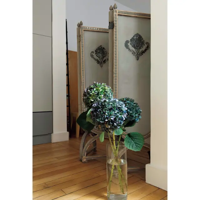 パリ郊外、シャトゥーのブロカントで今年購入したナポレオン3世時代のパラヴォン（間仕切り）。