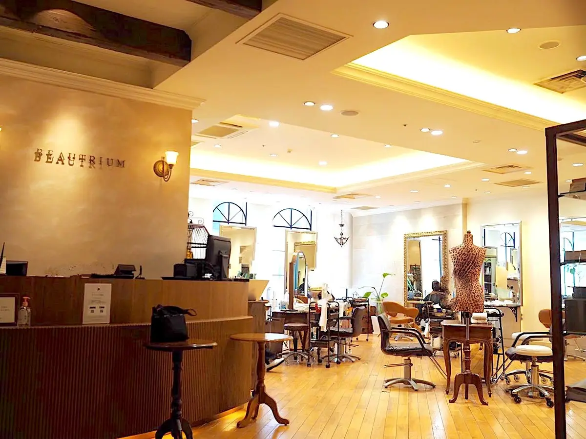 「BEAUTRIUM（ビュートリアム）」の銀座２６５店。