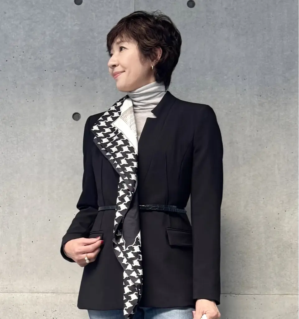 【おしゃれな40代・50代のスカーフコーの画像_9