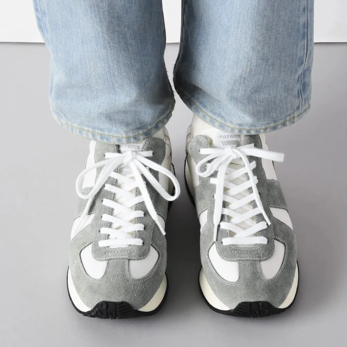 【50代のスニーカー】大人っぽいと話題！の画像_4