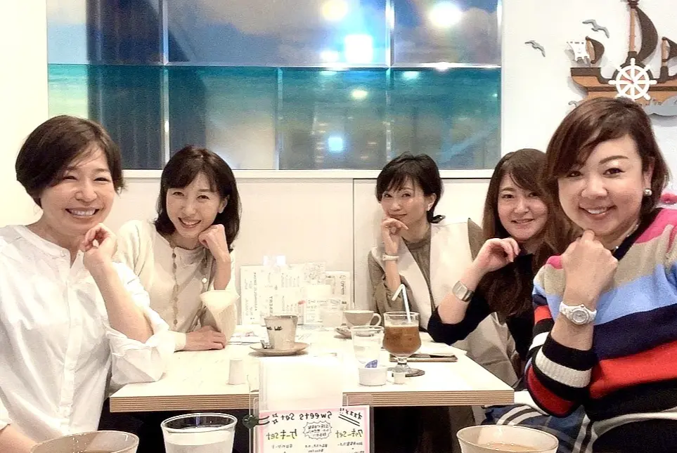 ポーズして記念撮影