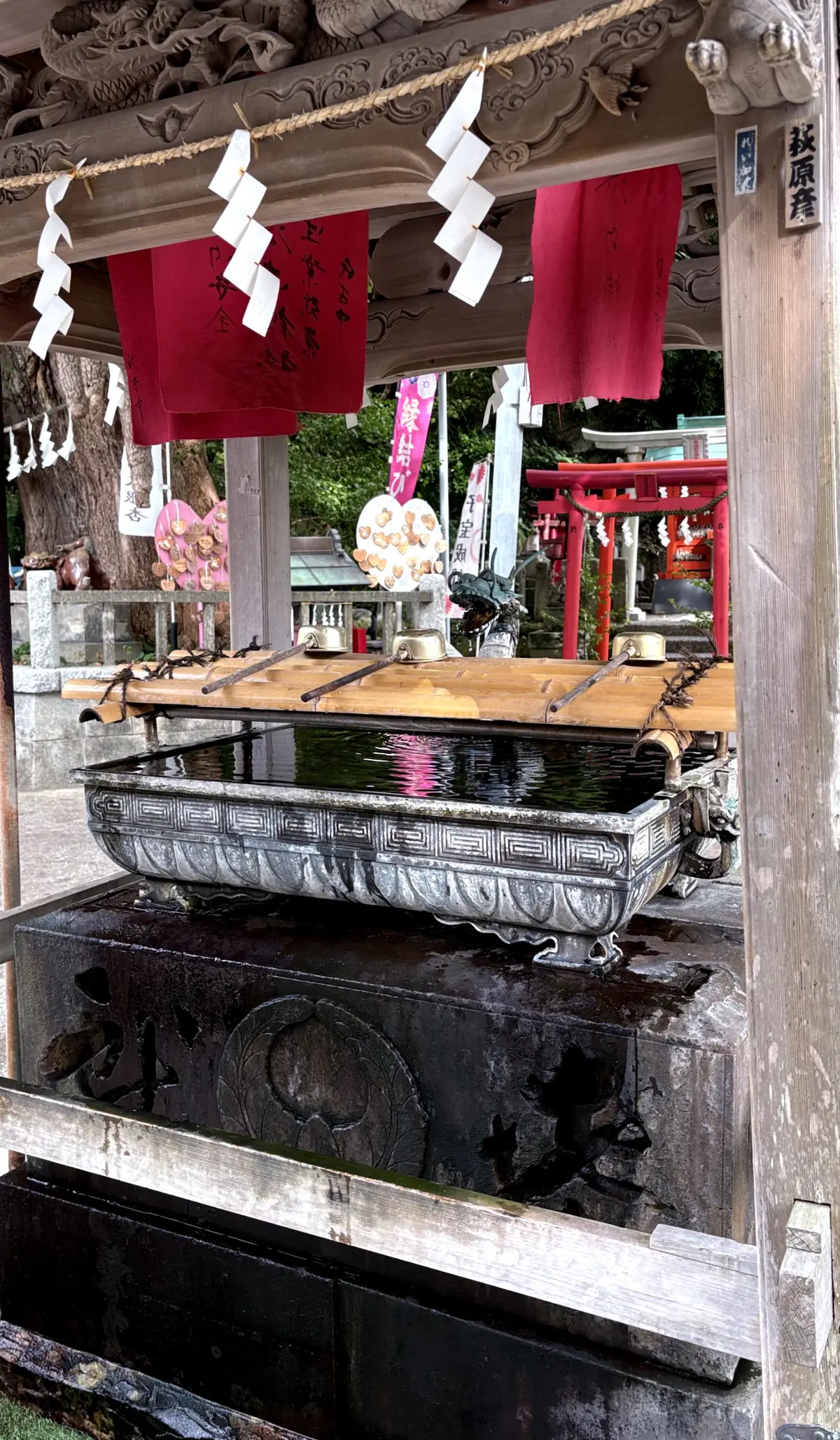 手水舎　海南神社