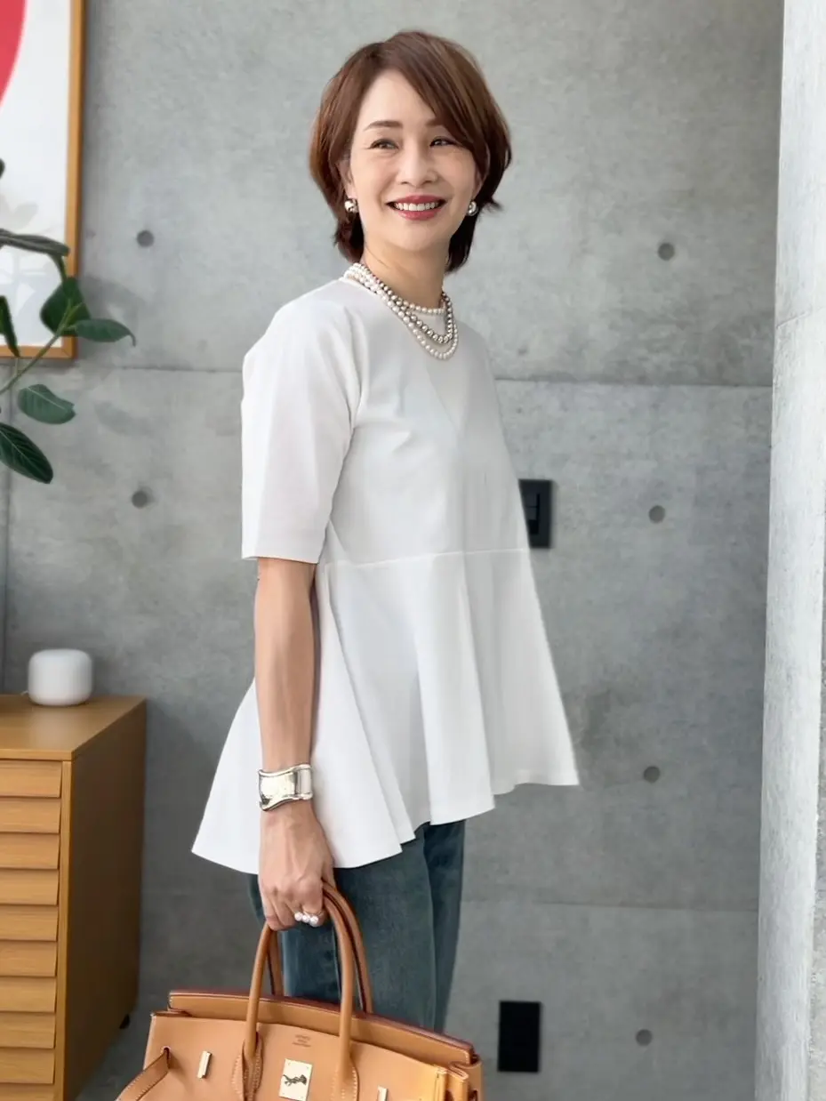 「ペプラムトップス」セルフコーデ3スタイの画像_2