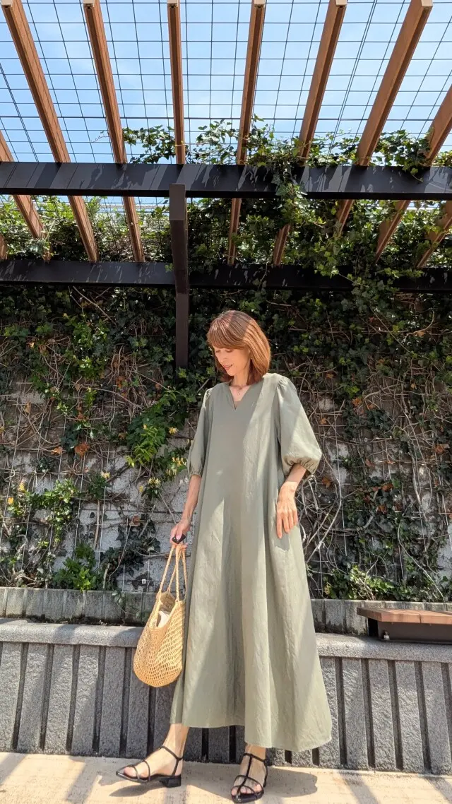 天然素材のワンピースコーデ